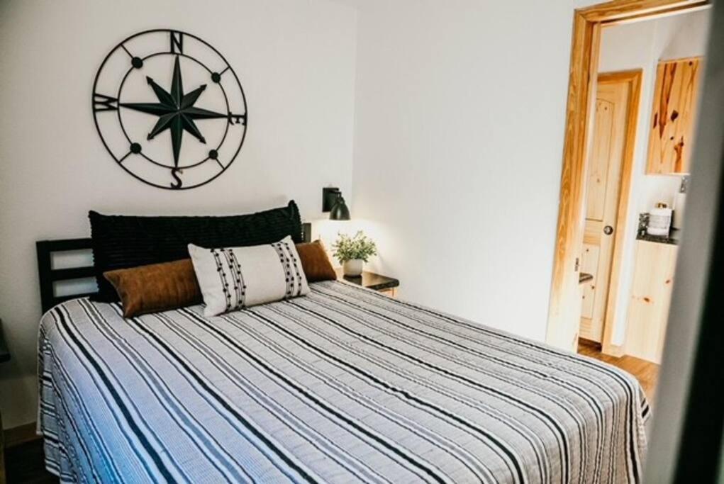 The Bison Cabin - The Cabins At Rim Rock Austin Esterno foto