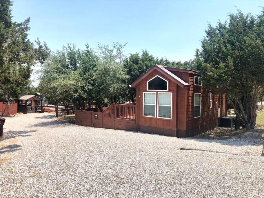 The Bison Cabin - The Cabins At Rim Rock Austin Esterno foto